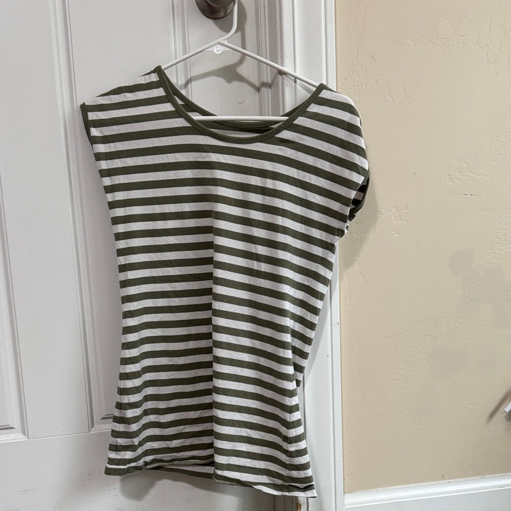DECOLLECTION Striped Green and White Women's Top